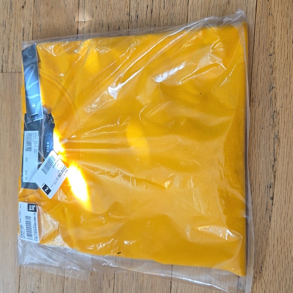 NIP Men's King Look Up T-Shirt Size 2XL Color Yellow - Picture 10 of 11